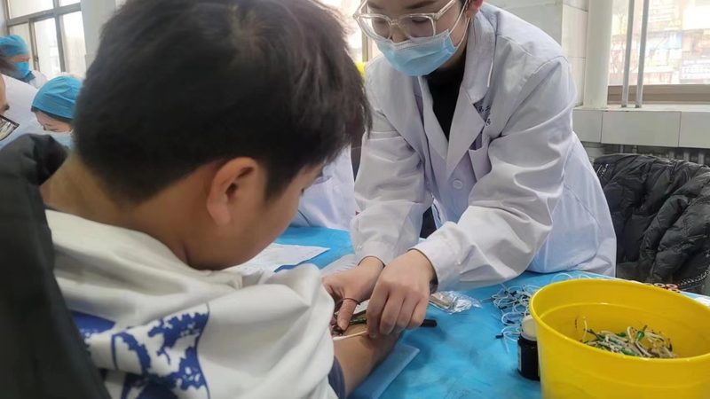 上海慢病管理公司外包服务，如何选择更合适？**